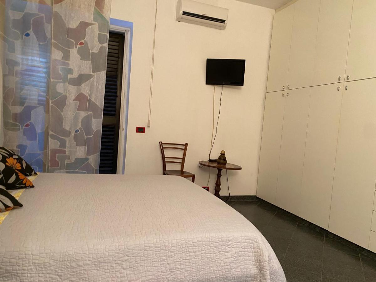 Dimora Nina Bed and Breakfast Sannicandro di Bari Eksteriør billede