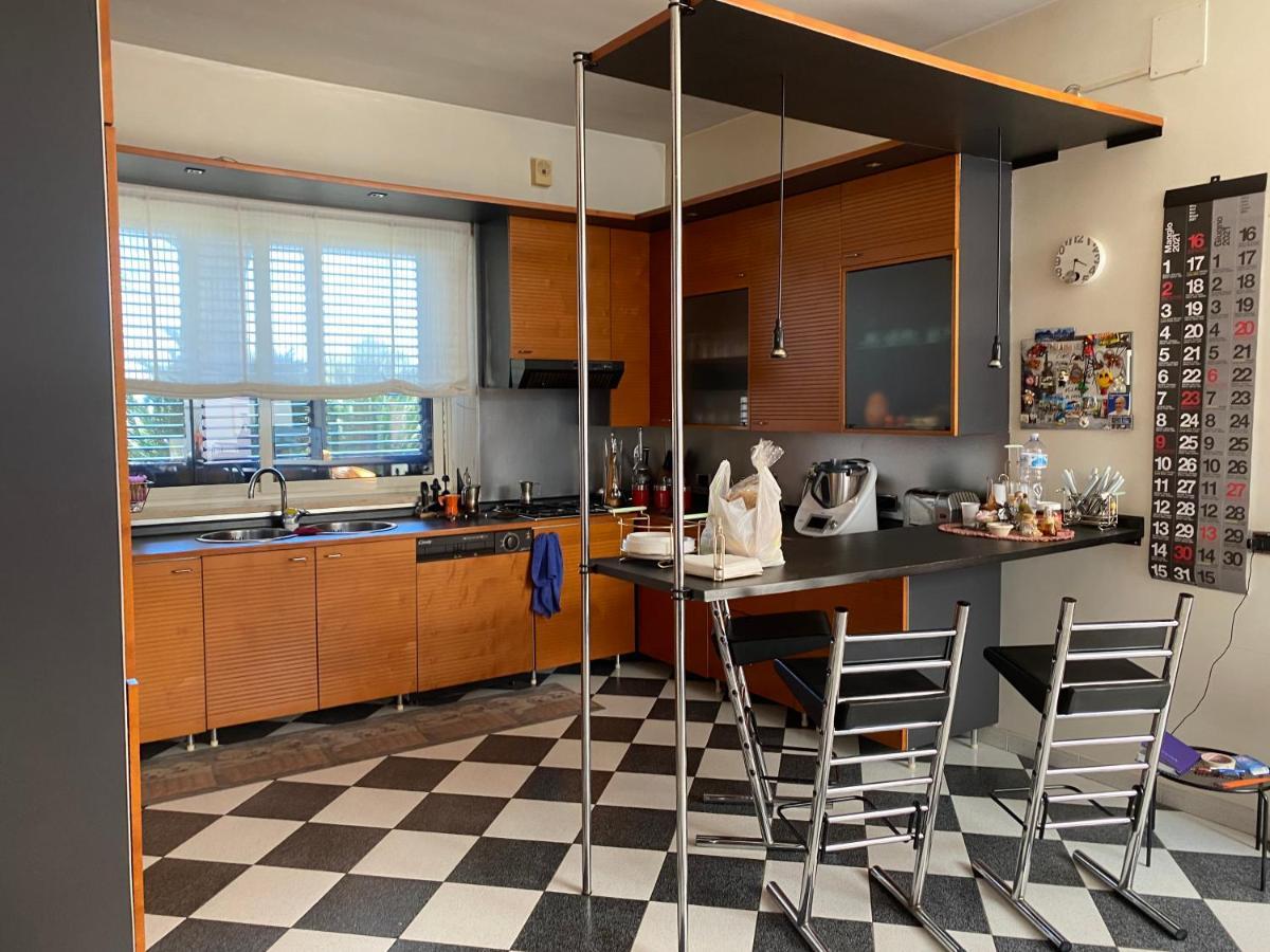 Dimora Nina Bed and Breakfast Sannicandro di Bari Eksteriør billede